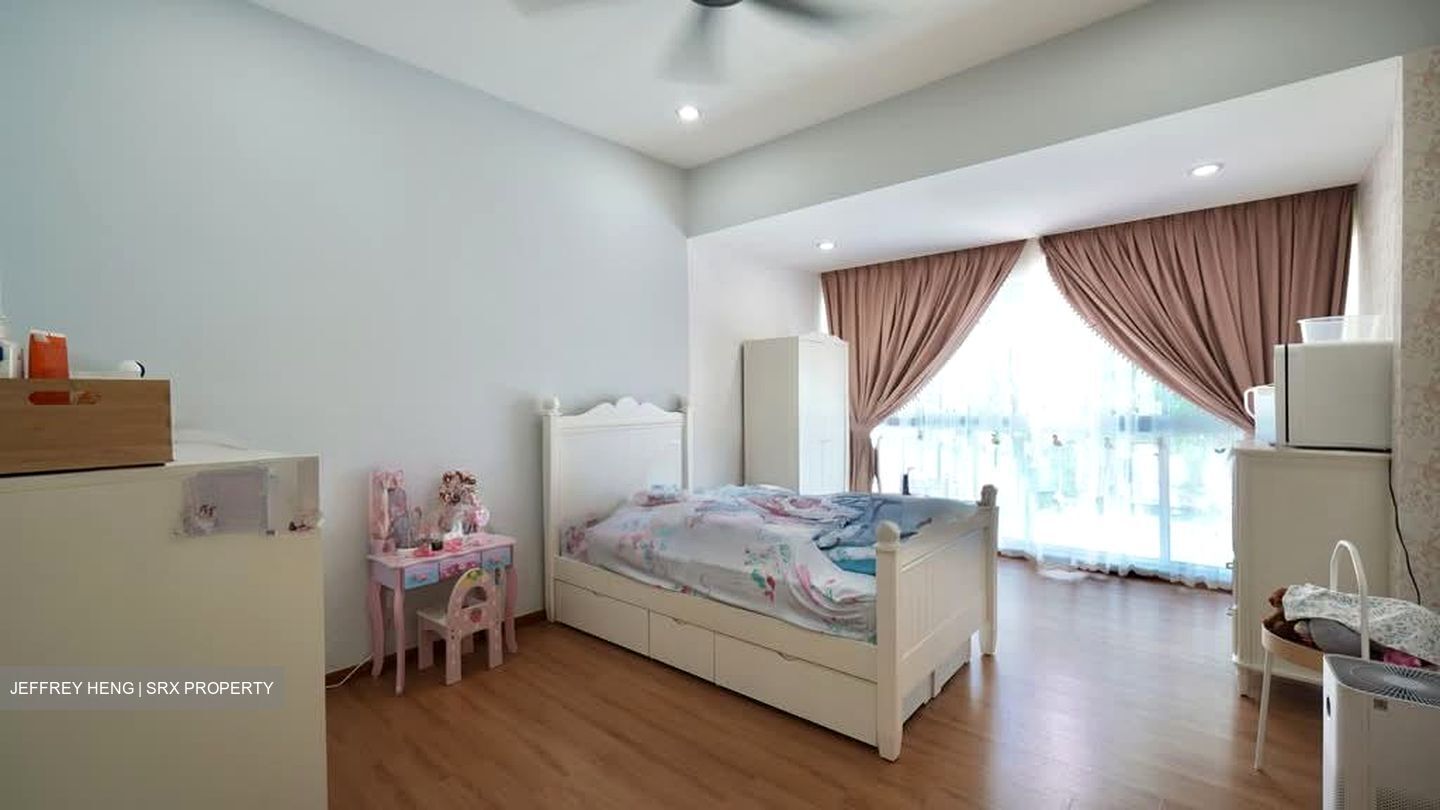 Tai Hwan Garden (D19), Terrace #566498751